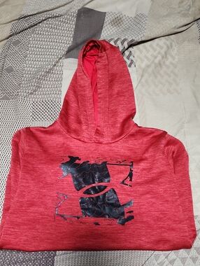 YXL Under Armour Hoodie